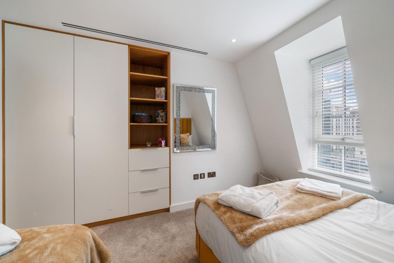 Elegant 3-Bedroom Penthouse In Marble Arch 70 London Bagian luar foto