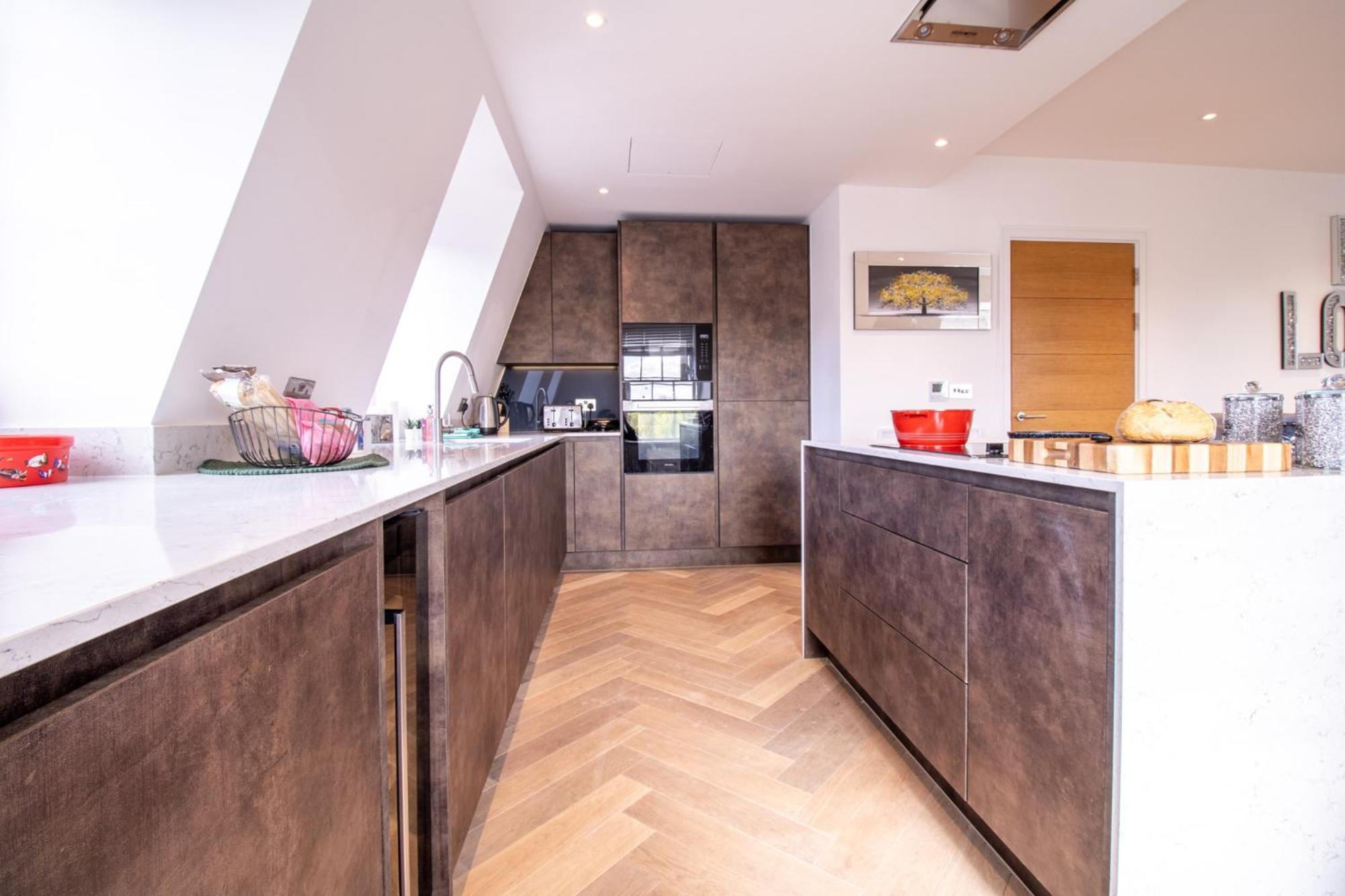 Elegant 3-Bedroom Penthouse In Marble Arch 70 London Bagian luar foto