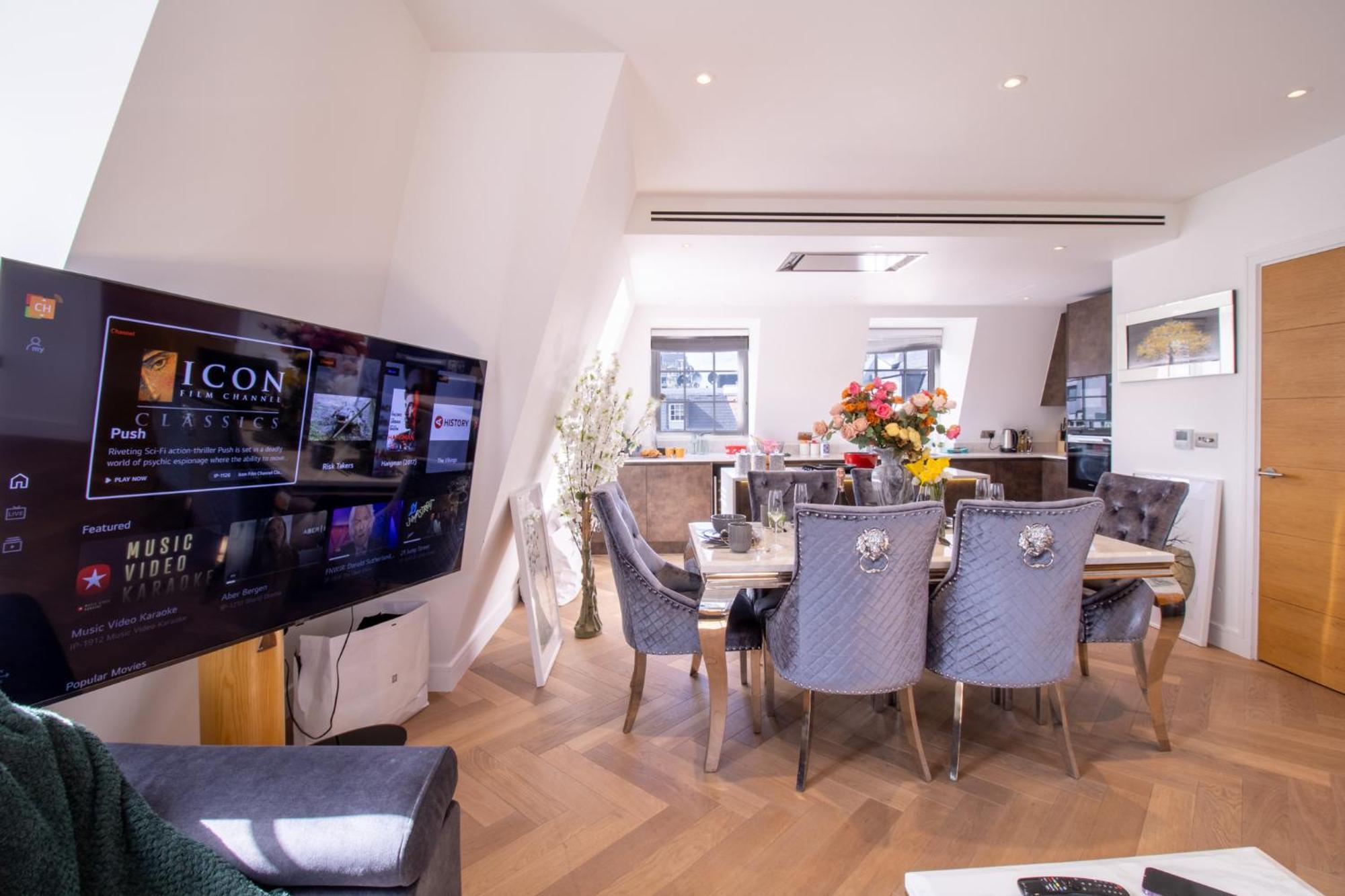 Elegant 3-Bedroom Penthouse In Marble Arch 70 London Bagian luar foto